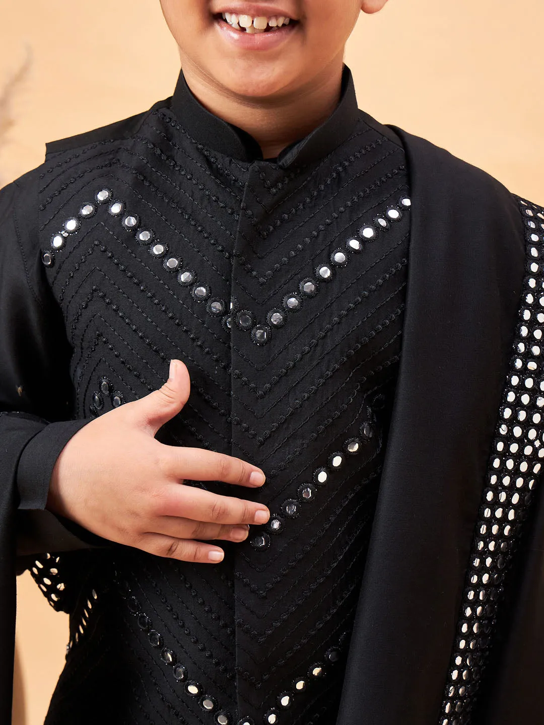 Boy's Black Kurta, Pyjama & Dupatta Set - Vastramay Boys