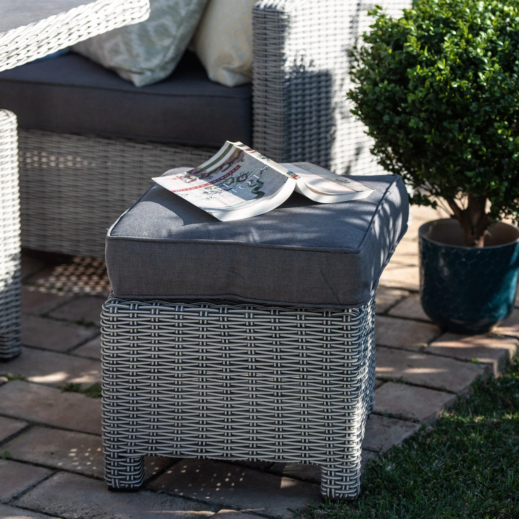 Santiago Rectangular Rattan Corner Dining Set with Rising Firepit Table in Grey
