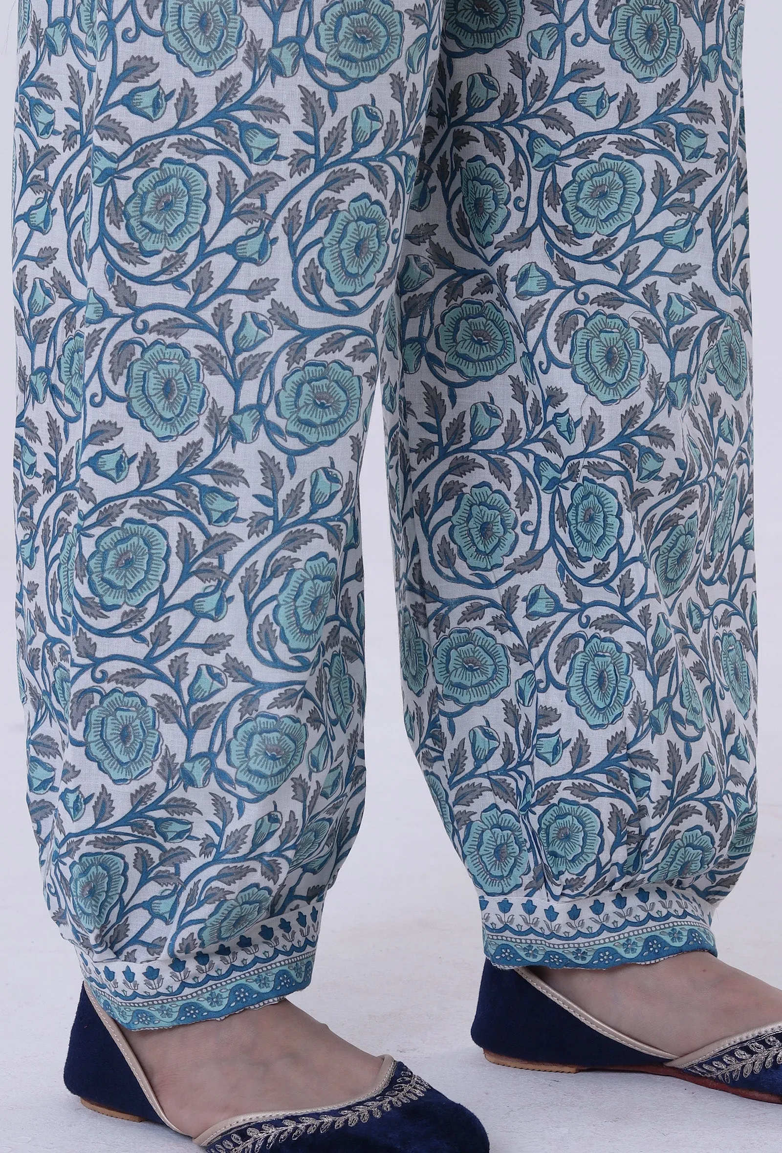 Set Of 2: White Cotton Kurta With Pant