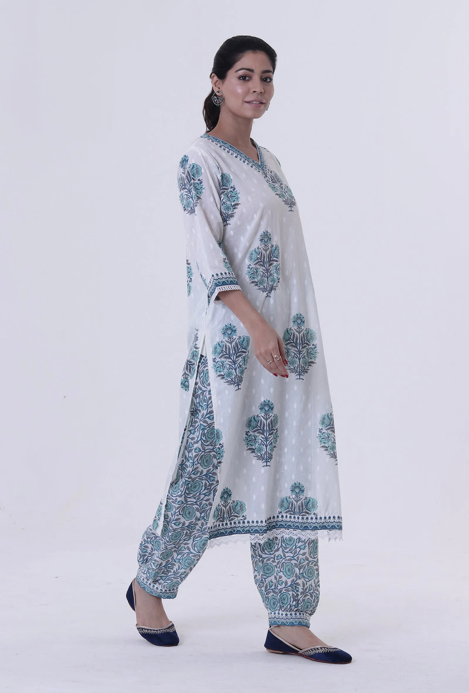 Set Of 2: White Cotton Kurta With Pant